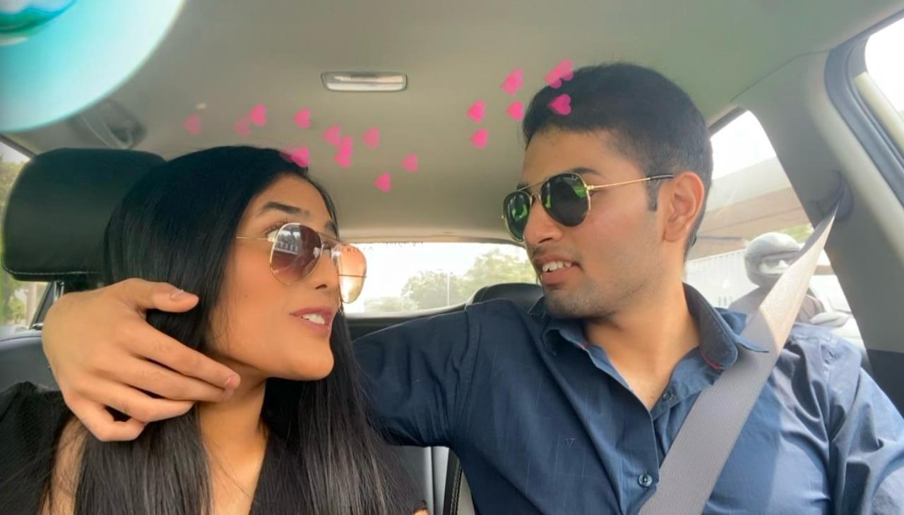 Jugnuuu chalo shoulders count karte hai